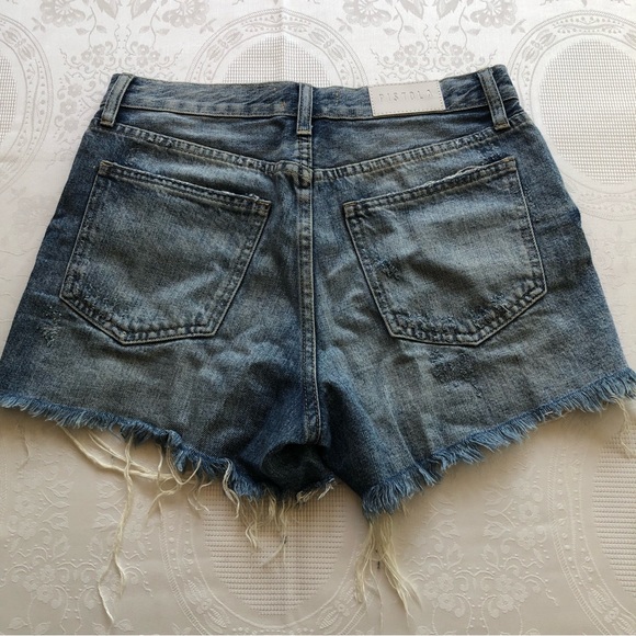 Pistola Jeans Denim Shorts Women’s Size 26 Blue Ripped Distressed Metal Chain - Picture 13 of 16